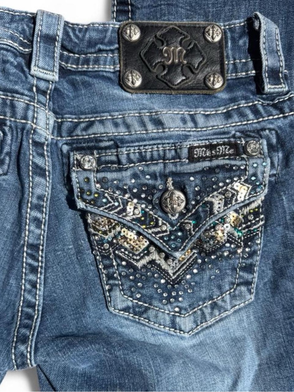 Miss Me Dark Wash Capri Jeans with Embellished/Sequin Back Pockets